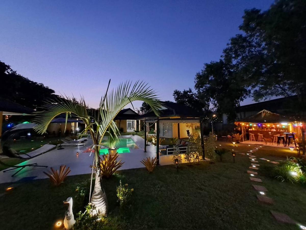 Pool Villa, Resort, Mae Ramphueng Beach, Ban Phe, Rayong, Residence M Thailand (Adults Only) Ban Chamrung Dış mekan fotoğraf